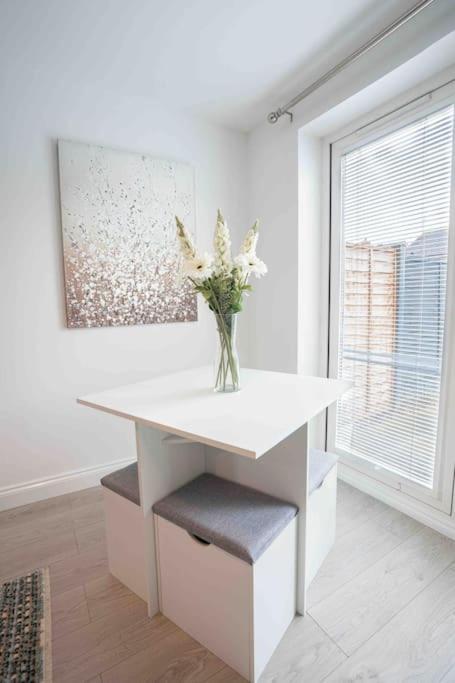 Stunning Abode 5 Min From Nec & Bhx, Pets Allowed Marston Green Exteriér fotografie
